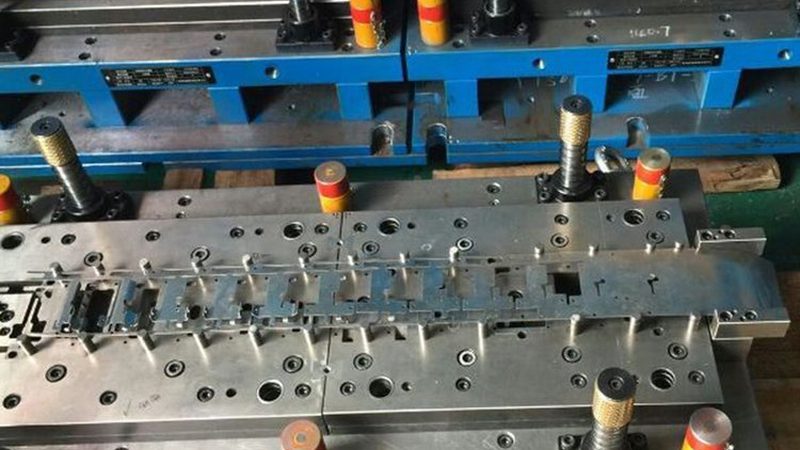 多工位级进模定制，揭秘其价格构成与选型关键