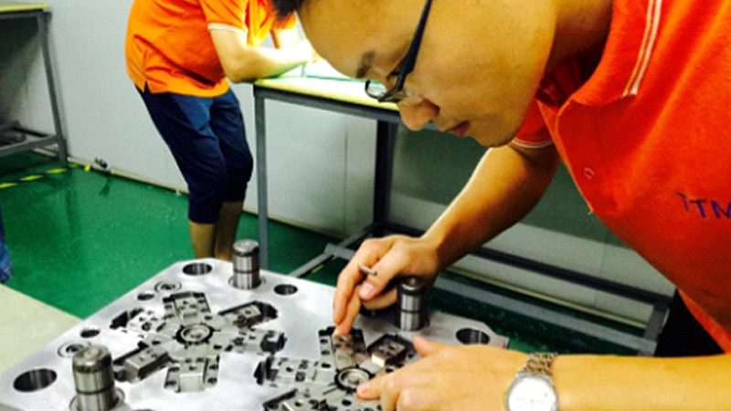 电动工具铝合金压铸模具：价格背后的技术考量**