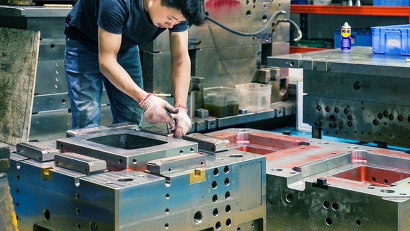 双色模具行业技术标准规范解析