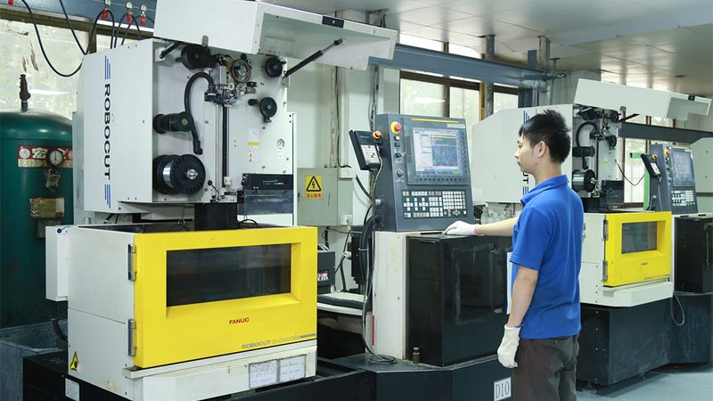汽车模具加工：揭秘上海优质厂家背后的技术实力**